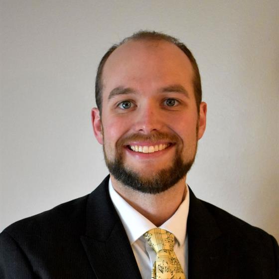 From Beats to Brilliance: Amplifying In-Car Sound with Light and Mood